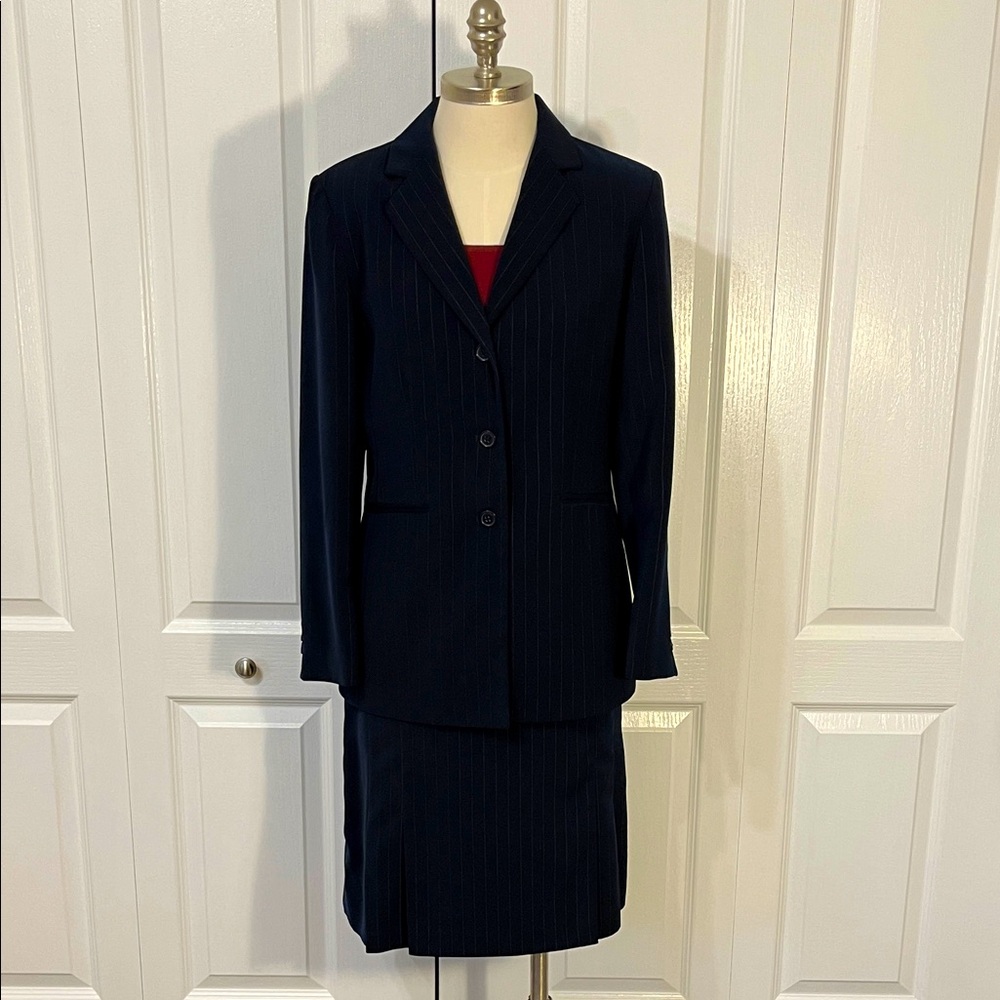 Beechers Brook 2 piece navy suit